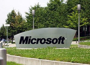 Microsoft_Sign_on_German_campus_klein